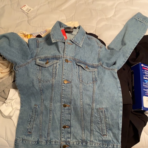 Denim jacket - Picture 2 of 3